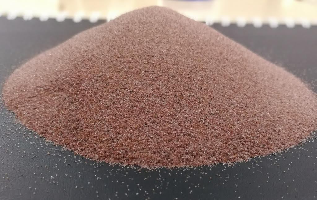 Garnet kumu yığını